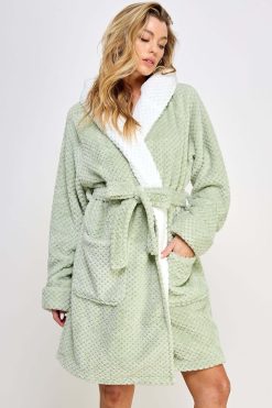 2483 Bailey Robe