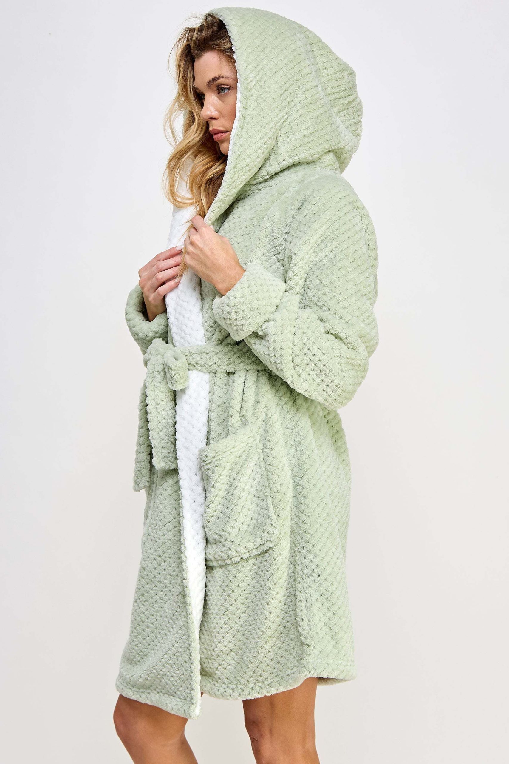 2483-bailey-robe_94053303.jpg